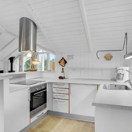 Nice Home In Hvide Sande With Sauna Semesterbostad
